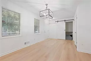 920 Kings Ct, Woodstock, GA 30189 - Photo 4