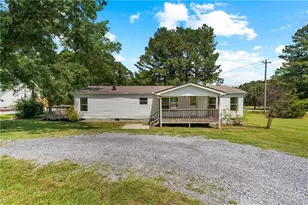 109 Webb Dr NE, Calhoun, GA 30701 - Photo 1