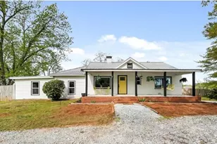 1015 Sid Hunter Rd, Senoia, GA 30276 - Photo 1