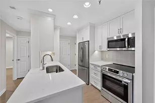 300 Johnson Ferry Road NE, Sandy Springs, GA 30328 - Photo 2