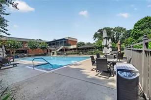 300 Johnson Ferry Road NE, Sandy Springs, GA 30328 - Photo 24