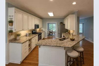 210 Pinehill Lane, Woodstock, GA 30188 - Photo 10