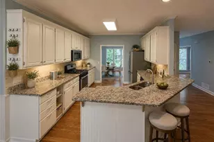 210 Pinehill Ln, Woodstock, GA 30188 - Photo 10