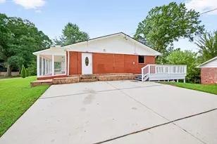 3724 Chavers Pl, Stone Mountain, GA 30083 - Photo 4