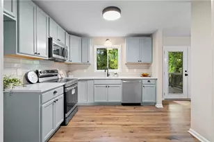 1197 Wynbrook Rd SW, Marietta, GA 30008 - Photo 2