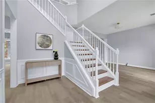552 Glen Level Cir, Sugar Hill, GA 30518 - Photo 4