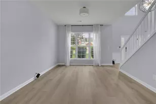 552 Glen Level Cir, Sugar Hill, GA 30518 - Photo 6
