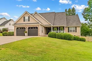 209 Vineyard Dr, Tunnel Hill, GA 30755 - Photo 1