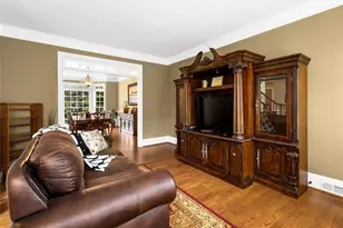 210 York Town Cir, Johns Creek, GA 30097 - Photo 6