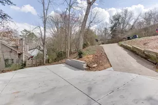 3932 Darryl Ln, Gainesville, GA 30506 - Photo 2