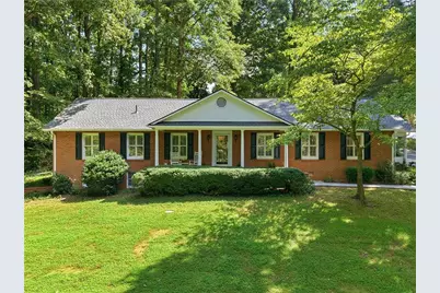 2306 E Cherokee Drive, Woodstock, GA 30188 - Photo 6