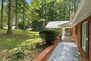 2306 E Cherokee Dr, Woodstock, GA 30188 - Photo 14