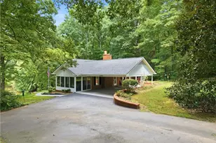2306 E Cherokee Dr, Woodstock, GA 30188 - Photo 8