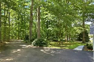 2306 E Cherokee Dr, Woodstock, GA 30188 - Photo 16