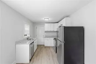 327 Addington St SW, Atlanta, GA 30310 - Photo 4