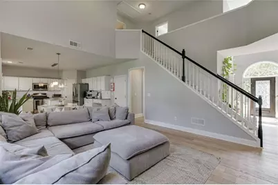 519 Glen Creek Way, Sugar Hill, GA 30518 - Photo 12