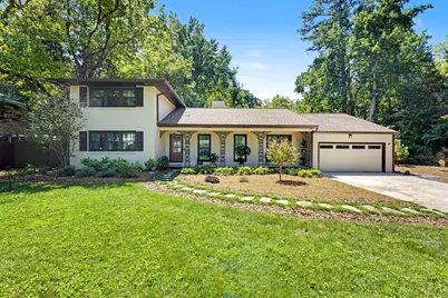 747 Starlight Court, Sandy Springs, GA 30342 - Photo 2