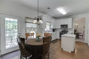 10850 Avian Dr, Alpharetta, GA 30022 - Photo 14