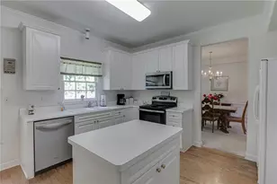 10850 Avian Dr, Alpharetta, GA 30022 - Photo 12