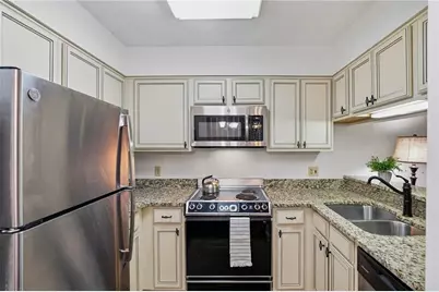 1800 Clairmont Lake #A116, Decatur, GA 30033 - Photo 2