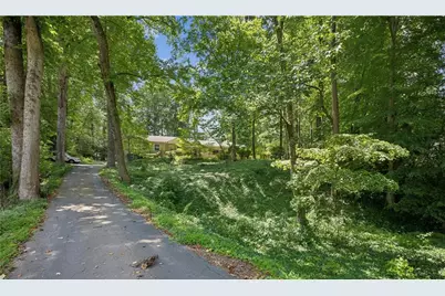 3952 Club Drive NE, Atlanta, GA 30319 - Photo 16