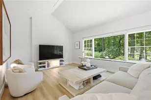 3952 Club Dr NE, Atlanta, GA 30319 - Photo 30