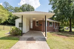 208 SE Yancy Dr SE, Marietta, GA 30067 - Photo 4