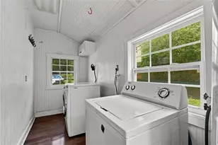 208 SE Yancy Dr SE, Marietta, GA 30067 - Photo 6