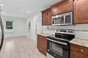 208 SE Yancy Dr SE, Marietta, GA 30067 - Photo 14