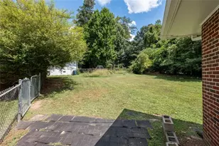 208 SE Yancy Dr SE, Marietta, GA 30067 - Photo 24