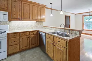 111 Henderson Lake Dr, Canton, GA 30115 - Photo 6