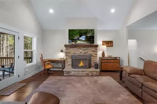 218 Oak Wood Ln, Ellijay, GA 30540 - Photo 10