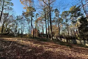 2707 Hawk Dr NE, Marietta, GA 30066 - Photo 2