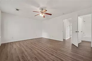 4382 Stone Gate Way, East Point, GA 30344 - Photo 4