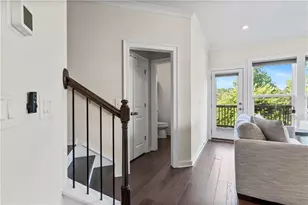 2076 Holtz Ln, Atlanta, GA 30318 - Photo 28