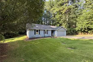 613 Blue Flag Ln, Fairburn, GA 30213 - Photo 4
