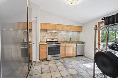 9682 N Pond Circle, Roswell, GA 30076 - Photo 12