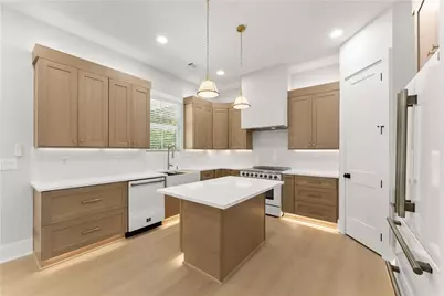 5019 Nichols Drive, Flowery Branch, GA 30542 - Photo 8