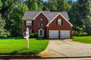 856 Haydens Ridge, Ellenwood, GA 30294 - Photo 2