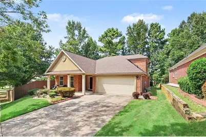 8001 Gossamer Drive, Fairburn, GA 30213 - Photo 2