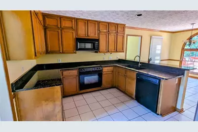 1810 Rockside Lane, Snellville, GA 30078 - Photo 10