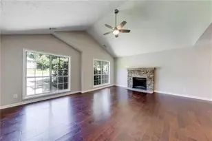 4161 Wyndham Pointe Ct, Buford, GA 30519 - Photo 4