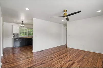 312 W Downing Court, Jonesboro, GA 30238 - Photo 6