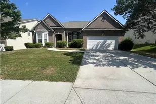 825 Stonehaven Rd SW, Atlanta, GA 30331 - Photo 1