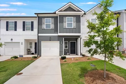 295 Regent Park, Hoschton, GA 30548 - Photo 2