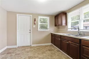 620 Gibbons Dr, Scottdale, GA 30079 - Photo 14