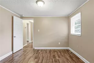 620 Gibbons Dr, Scottdale, GA 30079 - Photo 28