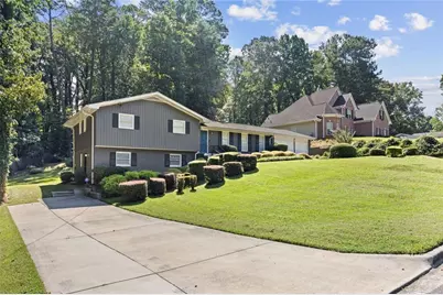 3518 Cumberland Rd Road, East Point, GA 30344 - Photo 2