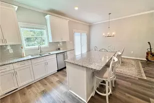 406 Sunset Dr, Statham, GA 30666 - Photo 8