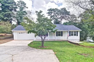 6428 Paradise Point Rd, Flowery Branch, GA 30542 - Photo 2